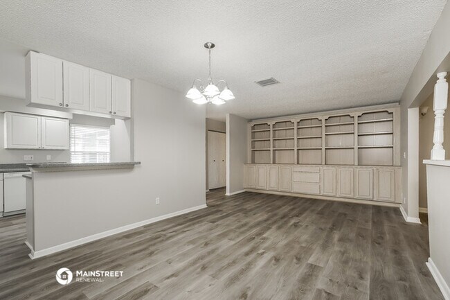Building Photo - 15728 Treasure Island Ln