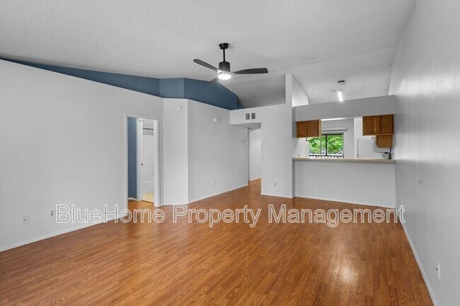 Building Photo - 5461 Lake Margaret Dr