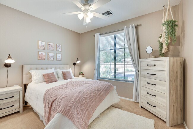 Foto del edificio - 14973 N 135th Dr