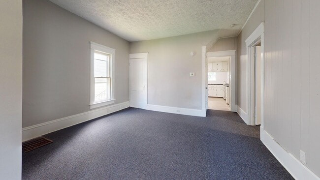 Building Photo - 1072 Wooster Rd W