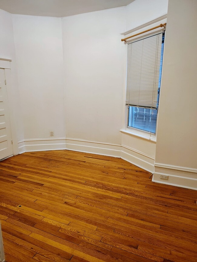 Building Photo - 362 Friel St