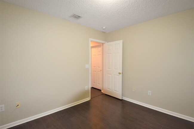 Building Photo - 17180 SW 49th Pl