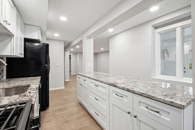 Foto del edificio - 1033 Bluff Ave E