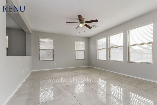 Foto del edificio - Spring into Savings: 100% off your first m...