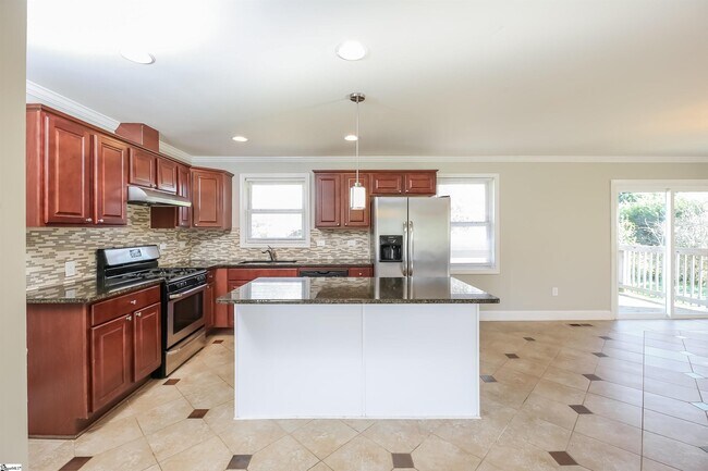 Building Photo - 207 Bethel Dr