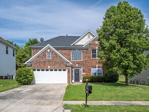 Building Photo - 1030 Boxelder Ln