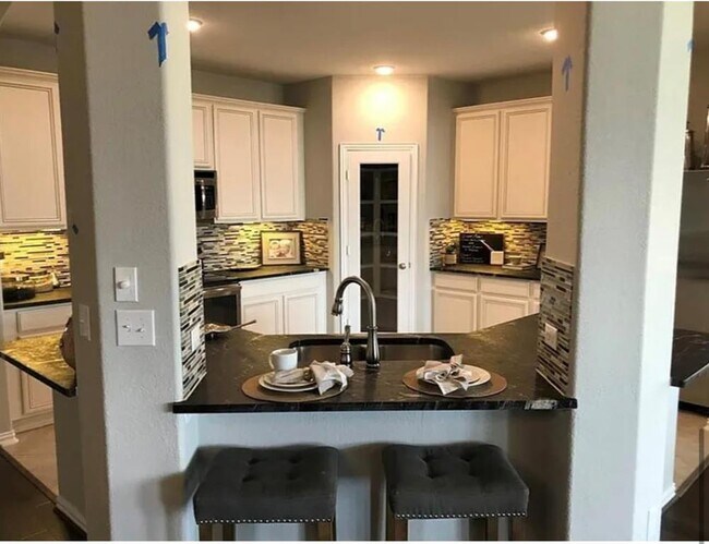 Building Photo - 100 Plantain Dr