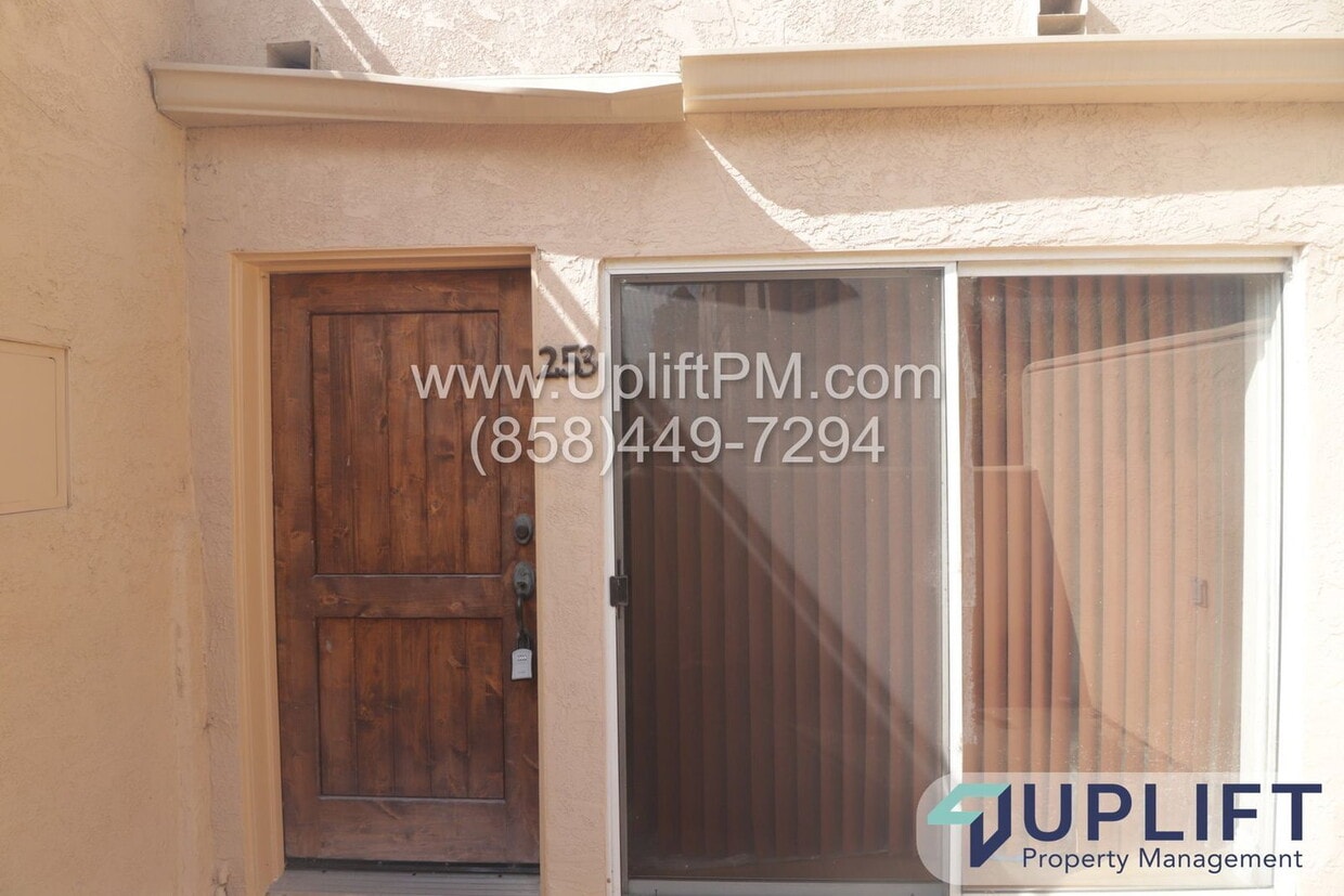 Building Photo - 3967 Nobel Dr