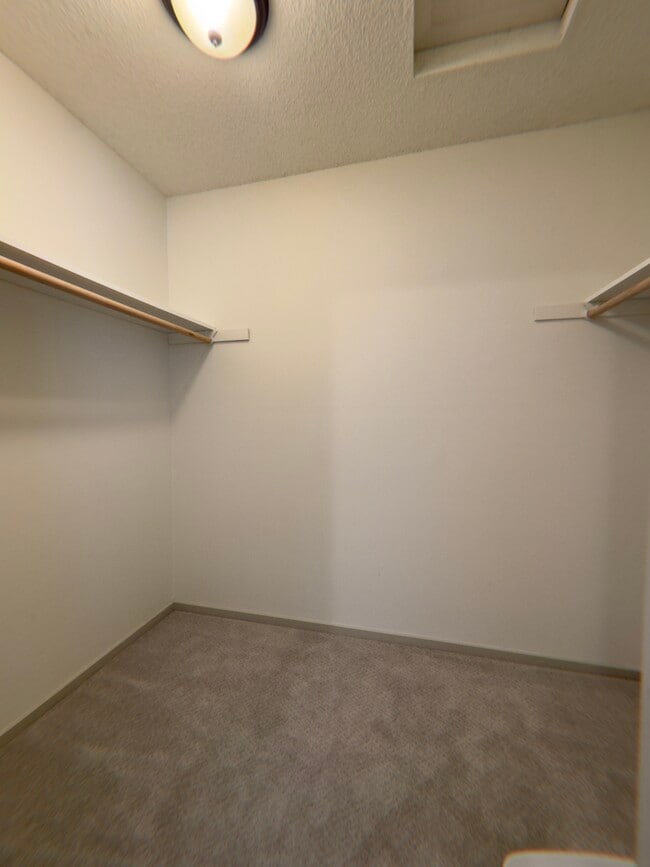 Building Photo - 9381 Bass Creek Cir N