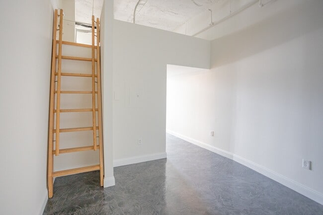 Building Photo - 4600 Woodward Ave