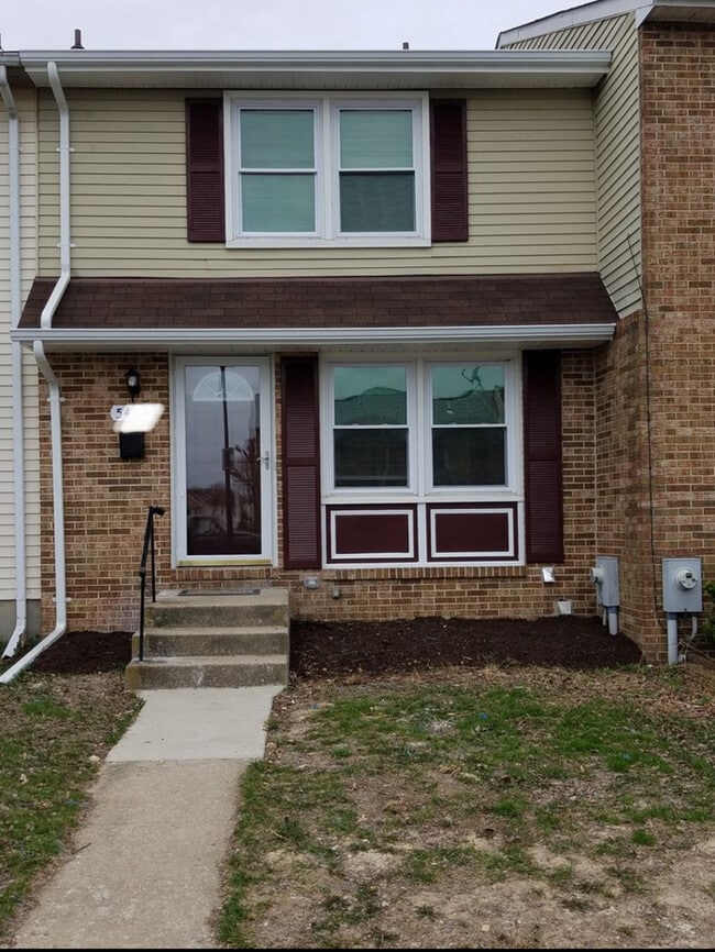 Building Photo - 5400 King Arthur Cir