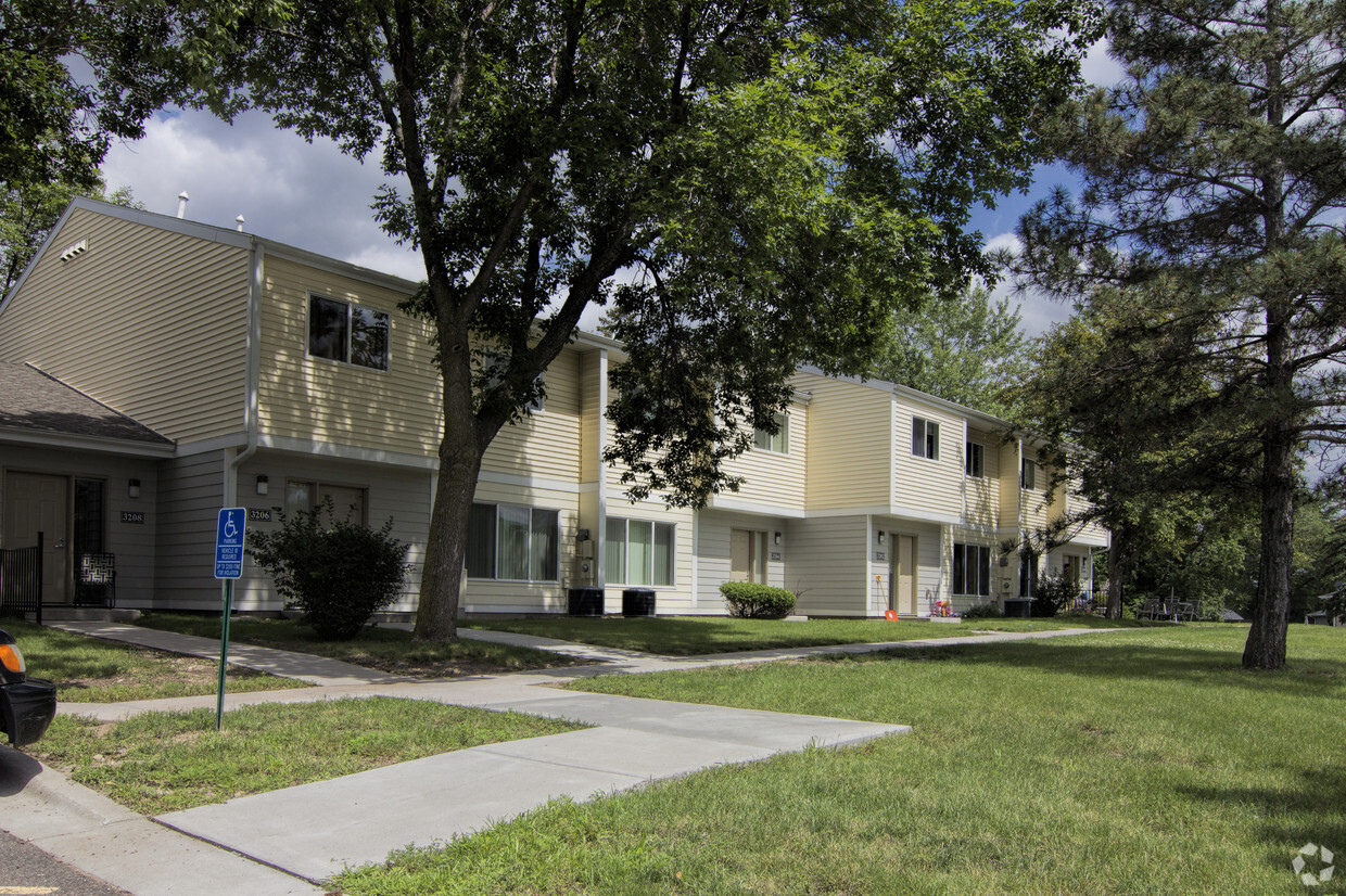 Building Photo - Yorkdale Townhomes