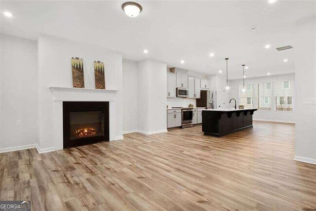 Building Photo - 616 Tiller Wy