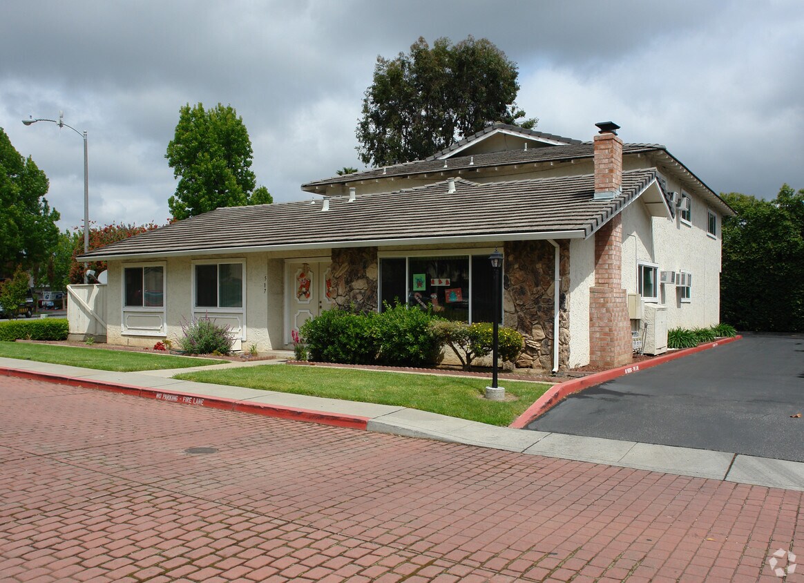 Building Photo - 517 Granger Ter
