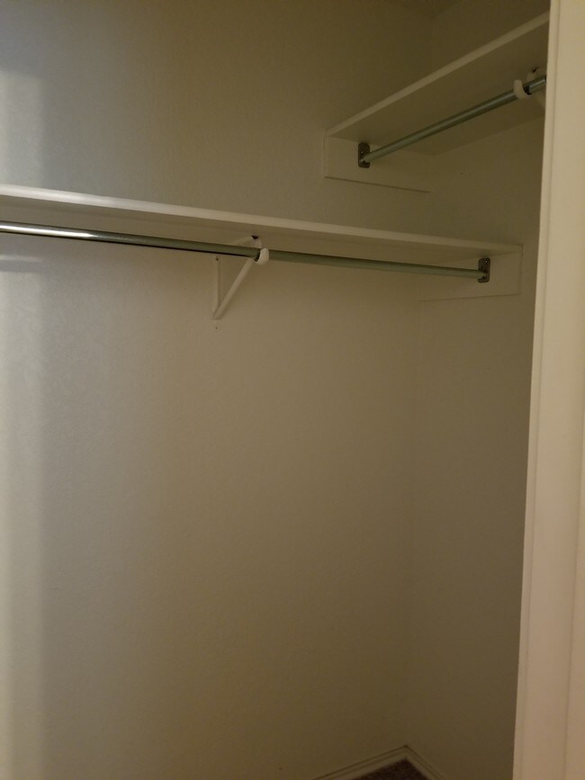 Foto del edificio - 7611 Avery Rd