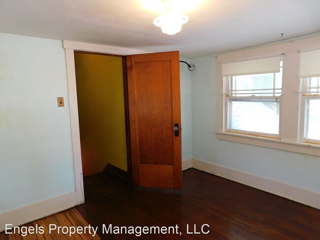 Foto del edificio - 5 br, 2 bath House - 524 W 4th