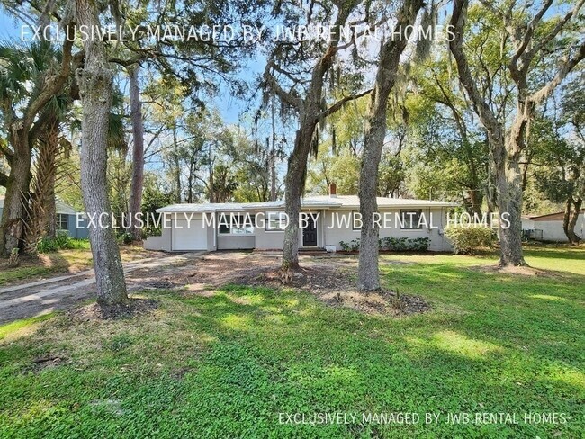 Building Photo - 1526 Ribault Scenic Dr
