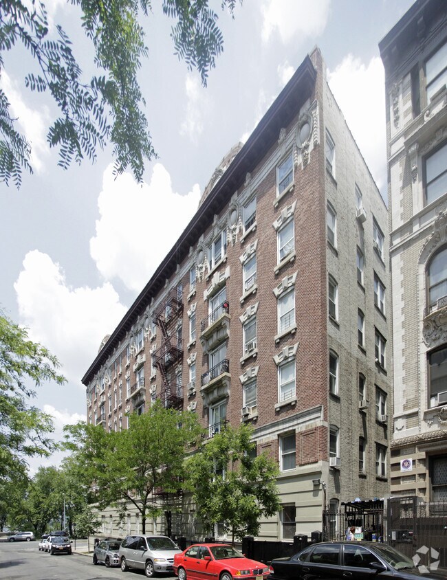 Building Photo - 631 W 136th St