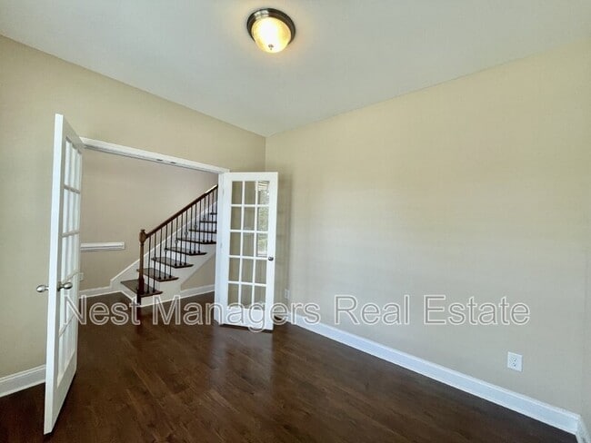 Foto del edificio - 608 Stonebriar Ave