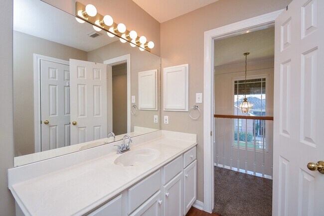 Foto del edificio - 16407 N Eldridge Pkwy