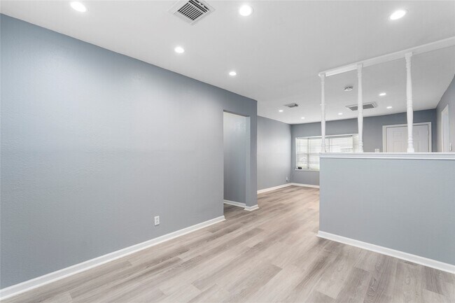 Building Photo - 5703 Minden St