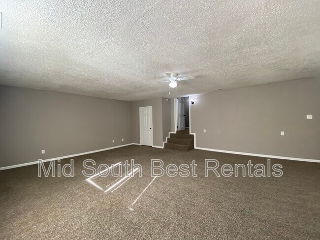 Building Photo - 4147 Warbonnet St