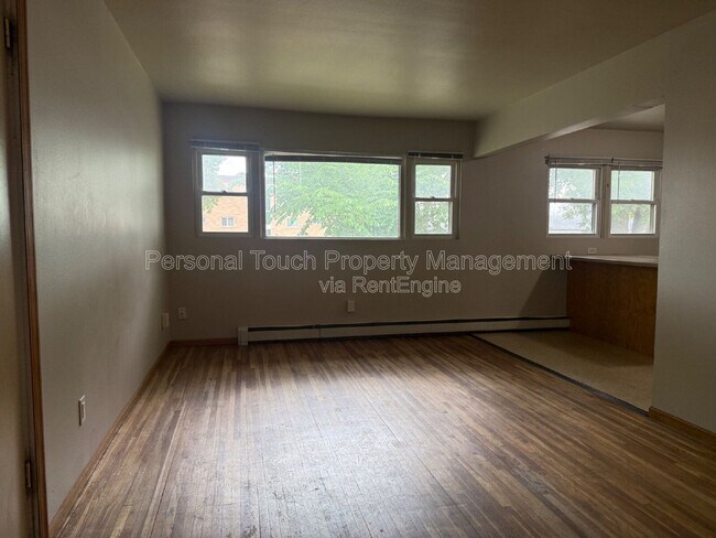 Building Photo - 2814 8th St N