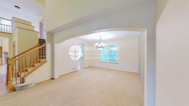 Building Photo - 8724 Fairview Oaks Ln