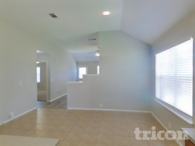 Foto del edificio - 120 Bison Meadow Dr