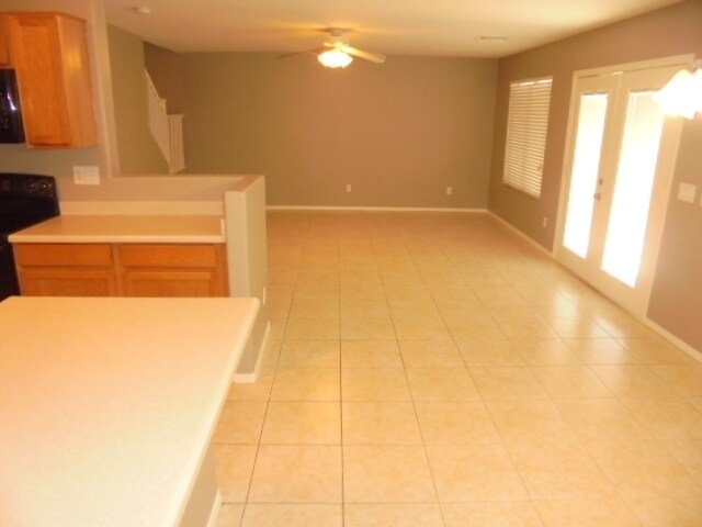 Building Photo - 12538 W Santa Fe Ln