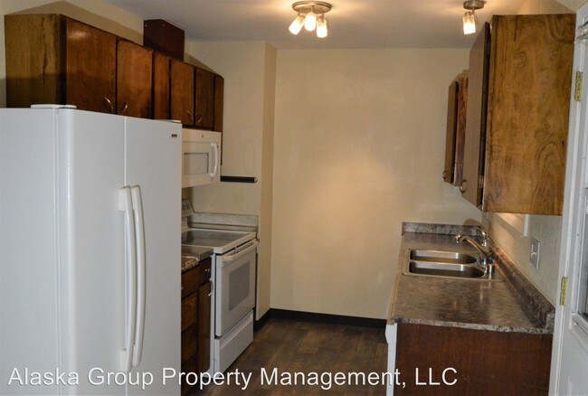 Foto del edificio - 2 br, 1 bath Apartment - 442 Flower St