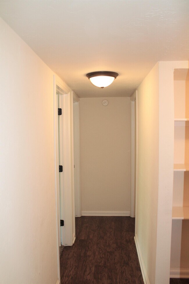 Foto del edificio - 801 N Willie L Miner Ave