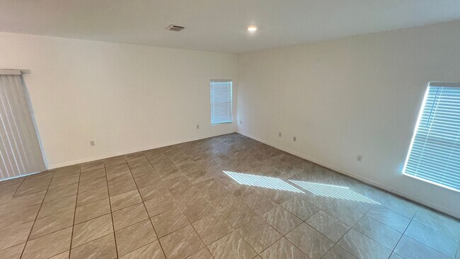 Foto del edificio - BEAUTIFUL 4 Bd/2 Ba Home in Lovely Palm Bay!!!