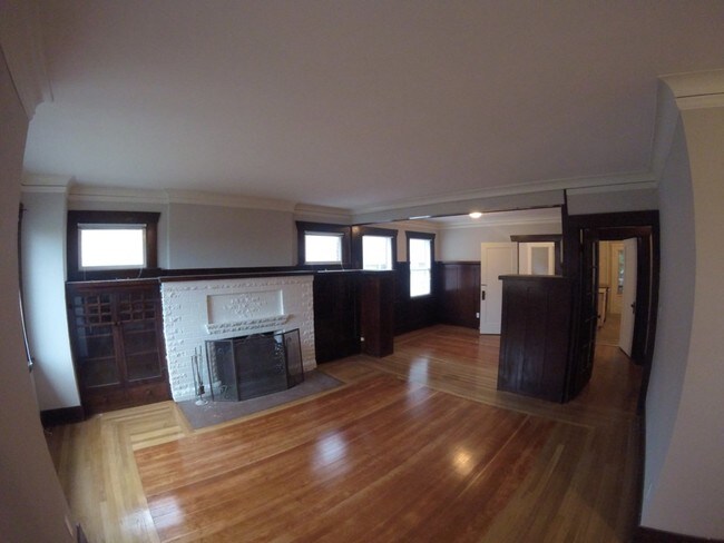 Building Photo - 4-plex in Wallingford