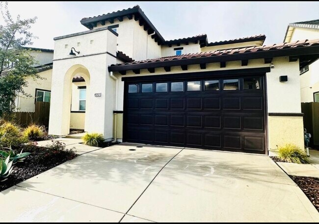 Building Photo - 4092 Aura Way