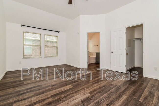 Building Photo - 9324 Jerico Dr