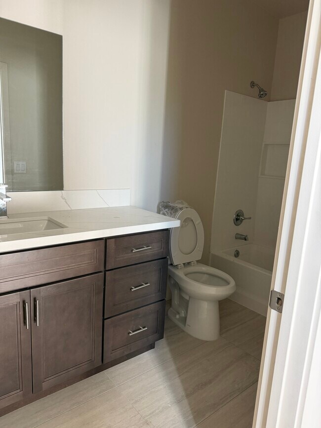 Foto del edificio - 701 E Elm St