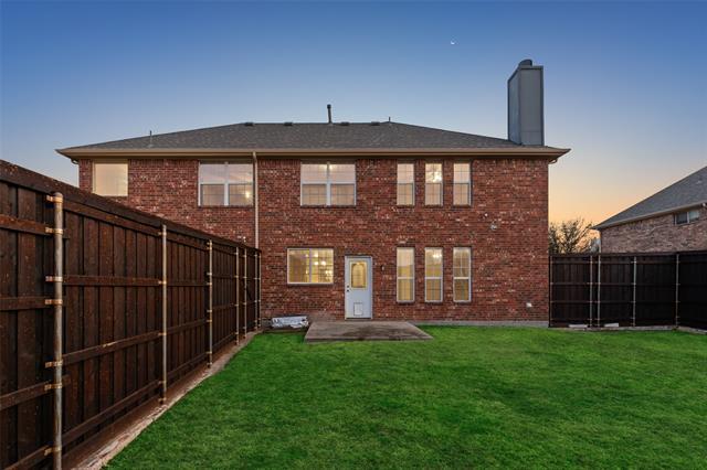 Building Photo - 1052 Resaca Dr