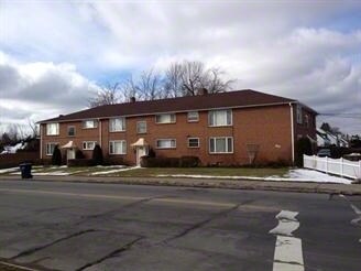 Primary Photo - 560 Starin Ave