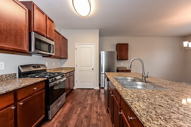 Building Photo - 700 Feldwood Ln