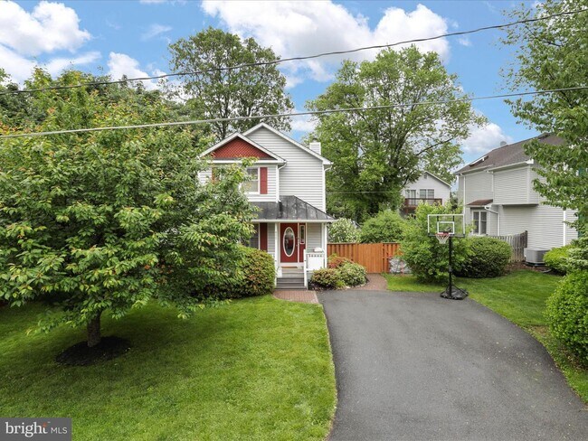 Photo - 8324 2nd Ave House