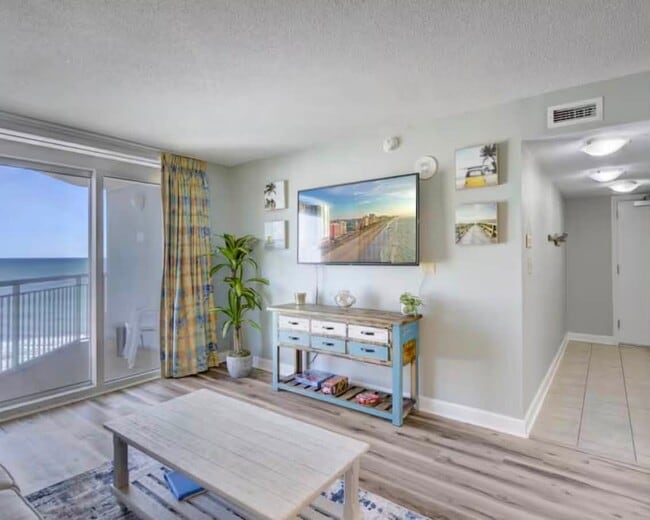 Foto del edificio - 2501 S Ocean Blvd