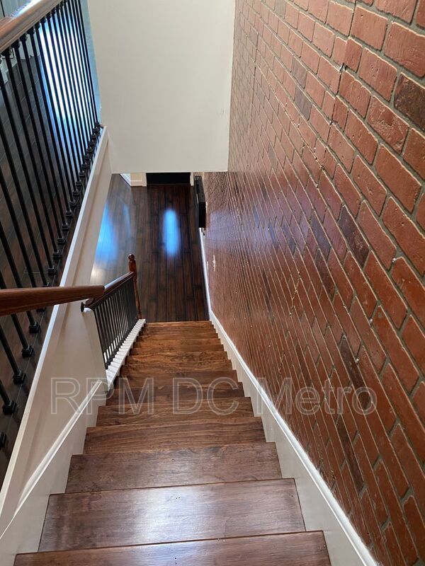 Building Photo - 1510 1st St NW