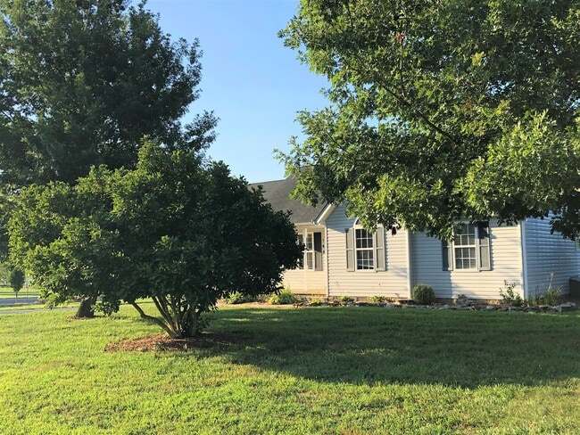 Building Photo - 148 Copperridge Trail