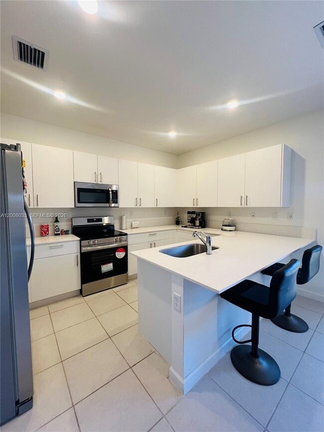 Foto del edificio - 2562 SE 29th St