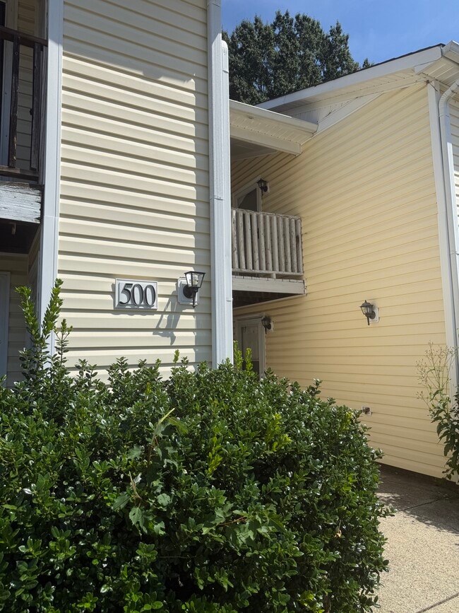 Building Photo - 500 Mystic Dr Unit C