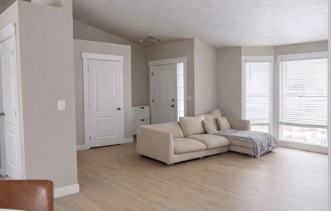 Foto del edificio - 7104 N Deschutes Dr