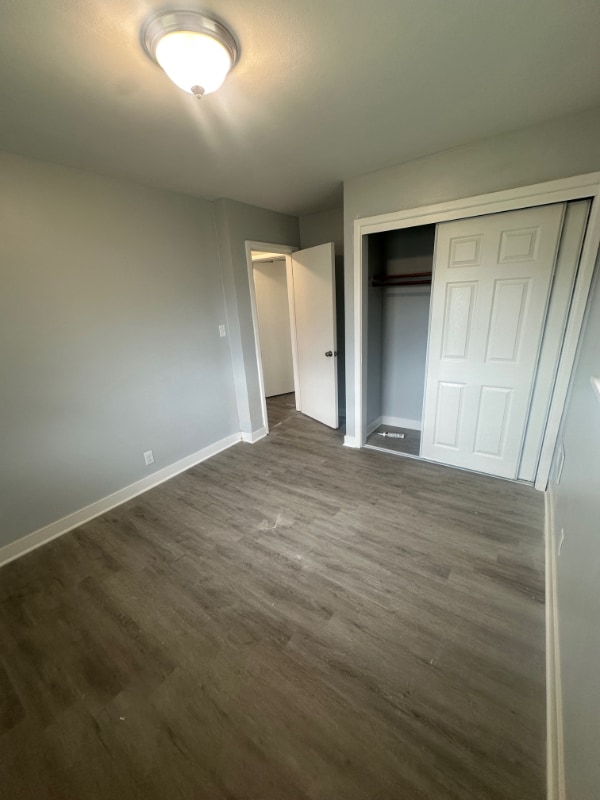 Building Photo - 7230 W Lakefield Dr