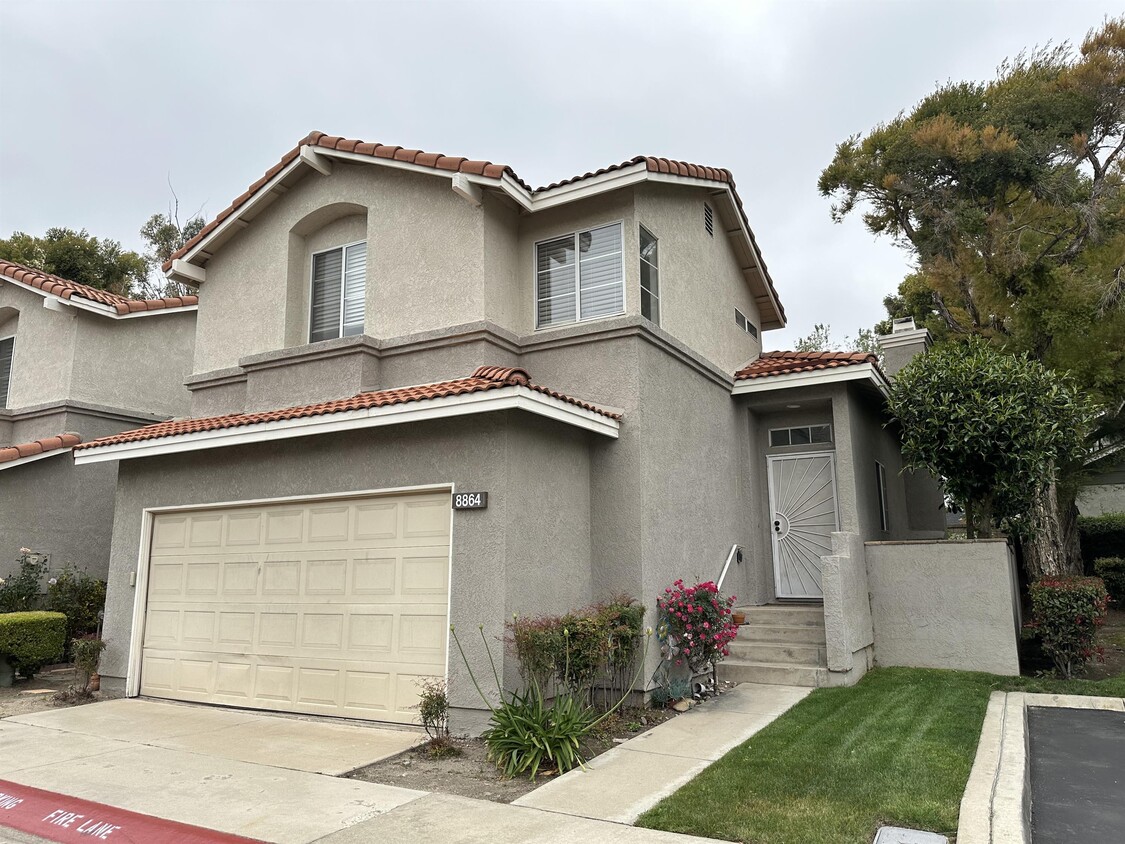 Foto principal - 8864 Snow Creek Dr