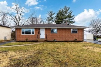 Building Photo - 4403 E Mound St